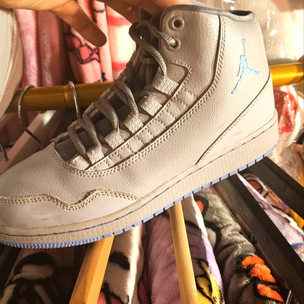 NIKE AIR JORDANS